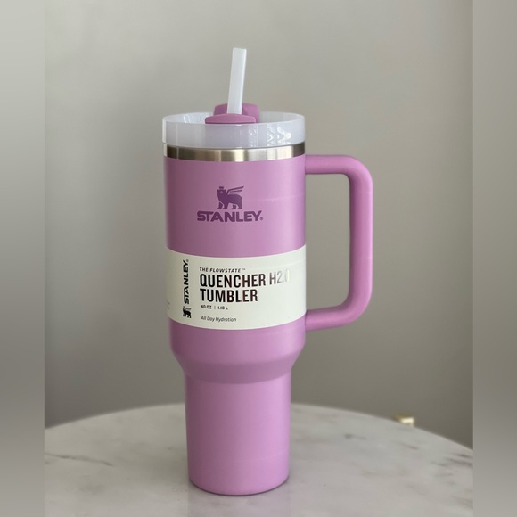 Stanley Quencher H2.0 Flowstate 40oz Tumbler - Picture 1 of 12